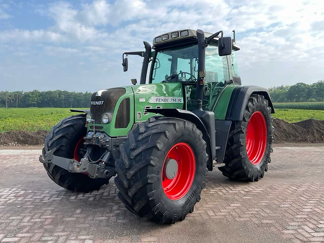 Fendt 714 vario tms vierwielaangedreven landbouwtractor - afbeelding 1 van  40