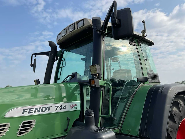 Fendt 714 vario tms vierwielaangedreven landbouwtractor - afbeelding 40 van  40