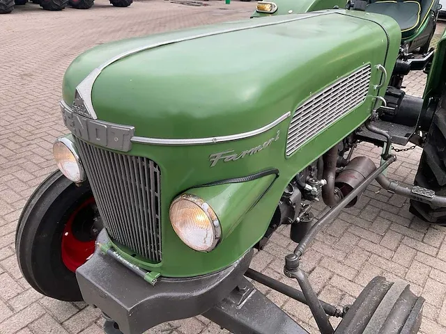 Fendt farmer 2 oldtimer tractor - afbeelding 2 van  22