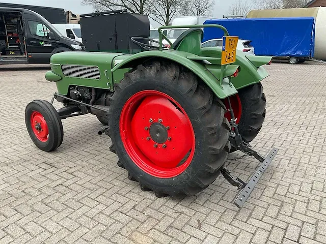 Fendt farmer 2 oldtimer tractor - afbeelding 19 van  22