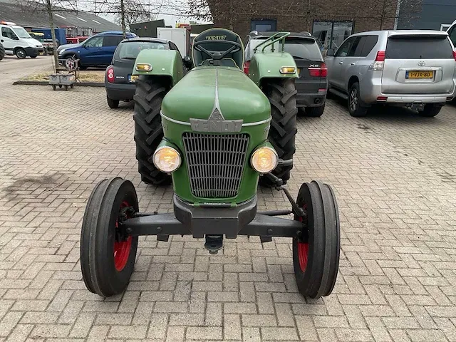 Fendt farmer 2 oldtimer tractor - afbeelding 21 van  22