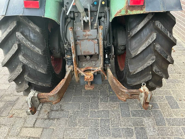 Fendt farmer 207 v smalspoor- en compacttractor - afbeelding 3 van  30