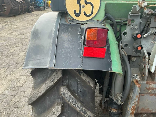 Fendt farmer 207 v smalspoor- en compacttractor - afbeelding 21 van  30