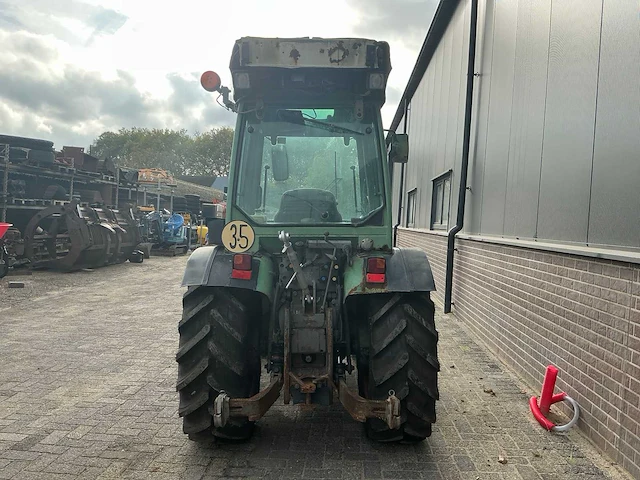Fendt farmer 207 v smalspoor- en compacttractor - afbeelding 25 van  30