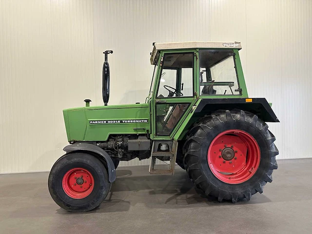 Fendt farmer 303 ls turbomatik met kenteken thp-32-l - afbeelding 6 van  13