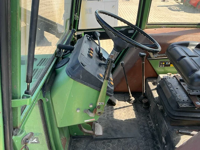 Fendt farmer 303ls turbomatic tweewielaangedreven landbouwtractor - afbeelding 13 van  26