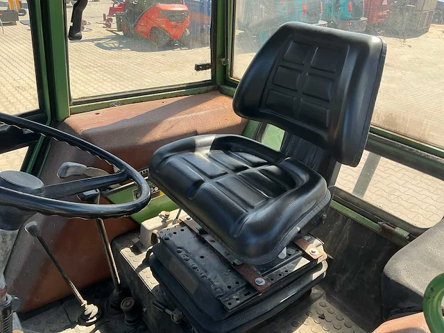 Fendt farmer 303ls turbomatic tweewielaangedreven landbouwtractor - afbeelding 14 van  26