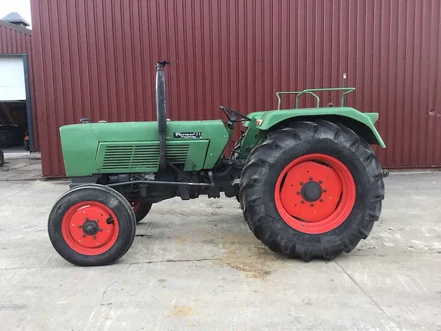 Fendt farmer 3s tweewielaangedreven landbouwtractor - afbeelding 2 van  20