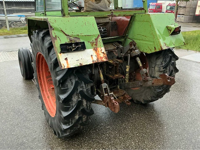 Fendt favorit 600 ls turbomatik tweewielaangedreven landbouwtractor - afbeelding 7 van  25