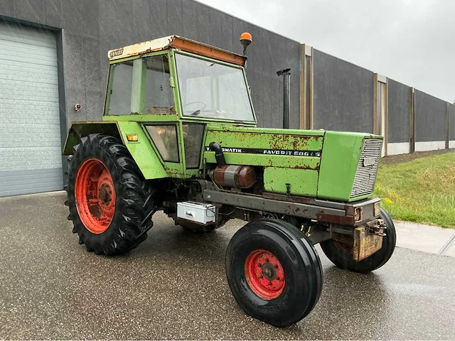 Fendt favorit 600 ls turbomatik tweewielaangedreven landbouwtractor - afbeelding 21 van  25