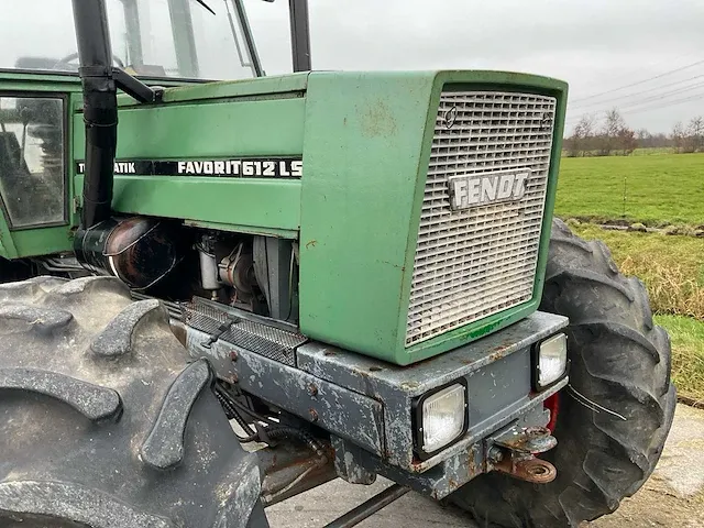 Fendt favorit 612ls vierwielaangedreven landbouwtractor - afbeelding 8 van  31