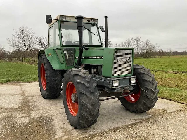 Fendt favorit 612ls vierwielaangedreven landbouwtractor - afbeelding 30 van  31