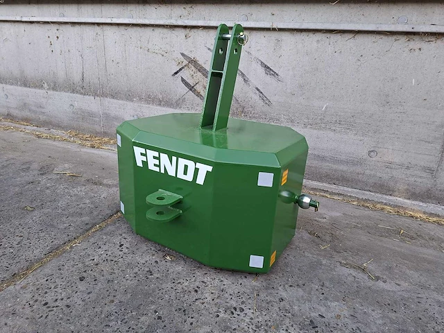 Fendt frontgewicht 550kg - afbeelding 3 van  3