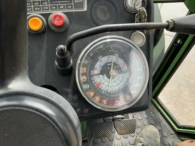 Fendt turbomatik farmer 309ls vierwielaangedreven landbouwtractor - afbeelding 26 van  39