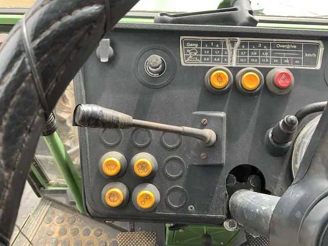 Fendt turbomatik farmer 309ls vierwielaangedreven landbouwtractor - afbeelding 30 van  39