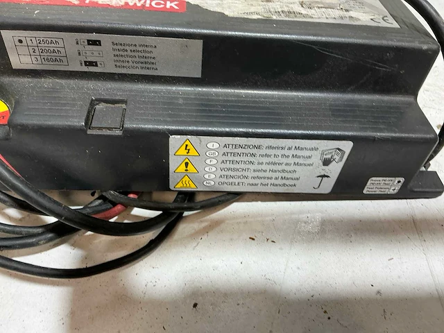 Fenwick bc1 acculader - afbeelding 3 van  5