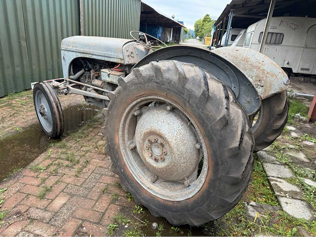 Ferguson - oldtimer - tractor - 1950 - afbeelding 6 van  17