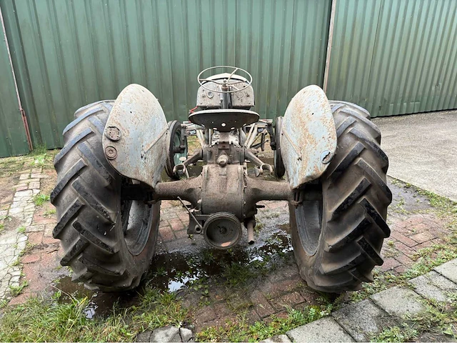 Ferguson - oldtimer - tractor - 1950 - afbeelding 8 van  17