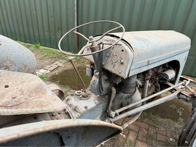 Ferguson - oldtimer - tractor - 1950 - afbeelding 8 van  17