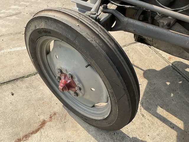 Ferguson ted oldtimer tractor - afbeelding 9 van  26