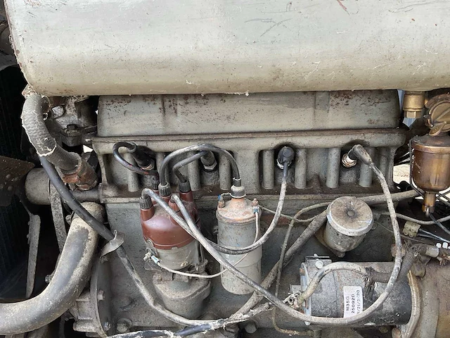 Ferguson ted oldtimer tractor - afbeelding 16 van  26