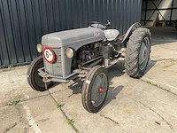 Ferguson ted oldtimer tractor - afbeelding 12 van  26