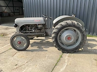 Ferguson ted oldtimer tractor - afbeelding 23 van  26