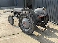 Ferguson ted oldtimer tractor - afbeelding 24 van  26