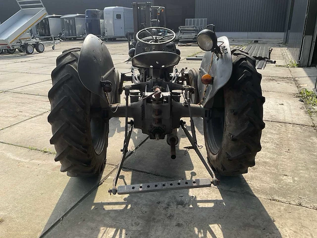 Ferguson ted oldtimer tractor - afbeelding 25 van  26