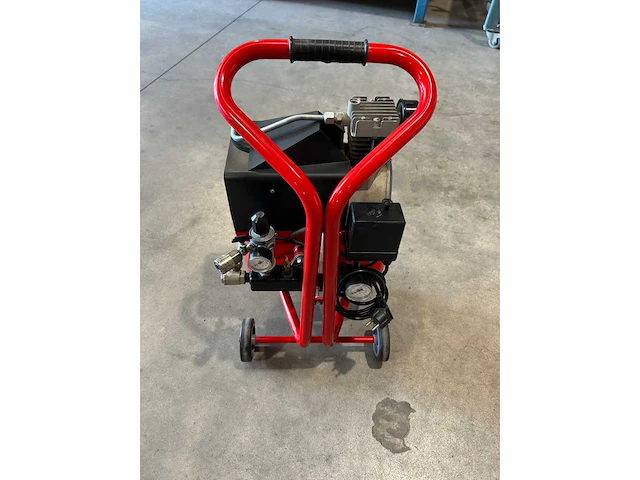 Ferm airmaster 2000 luchtcompressor - afbeelding 3 van  4