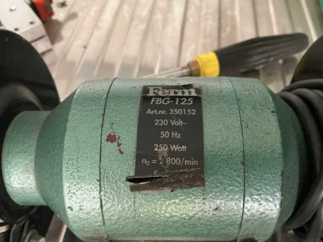 Ferm fbg125 werkbankslijpmachine - afbeelding 4 van  4