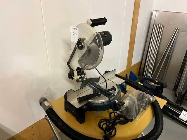 Ferm fkz-250 afkortcirkelzaagmachine - afbeelding 3 van  8