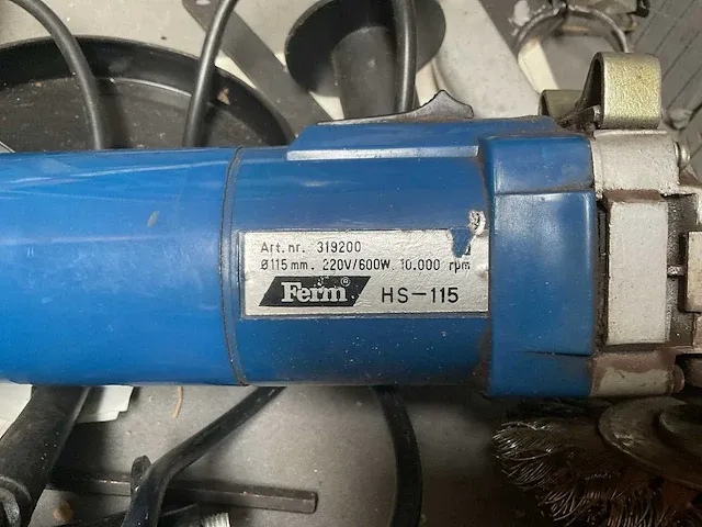 Ferm hs 115 haakse slijpmachine - afbeelding 2 van  3