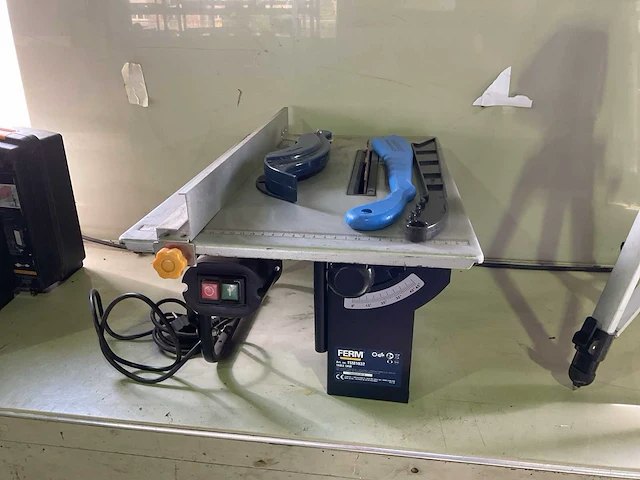 Ferm tsm1032 zaagtafel - afbeelding 1 van  4