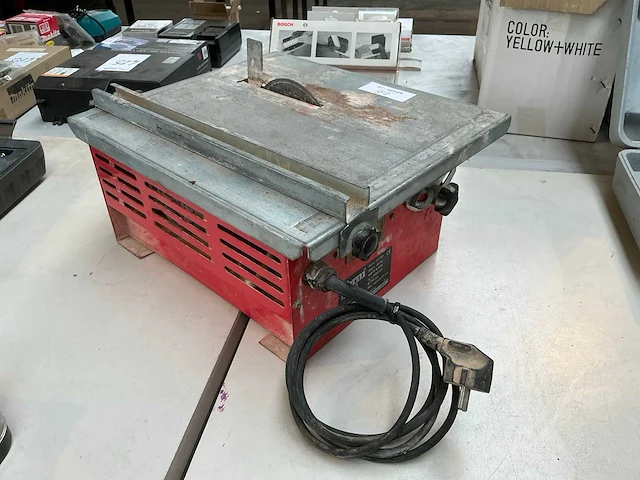 Ferm tz-700 tegelzaagmachine - afbeelding 2 van  5