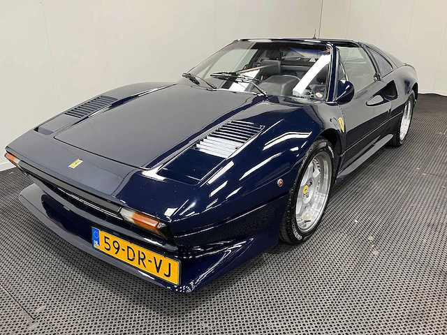 Ferrari - 308 - gt spider inj. - zender - oldtimer - 1982 - afbeelding 1 van  66