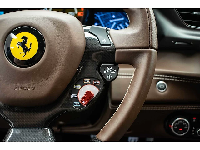 Ferrari - 488 - 3.9 gtb hele - 2017 - x-898-kz - afbeelding 31 van  57