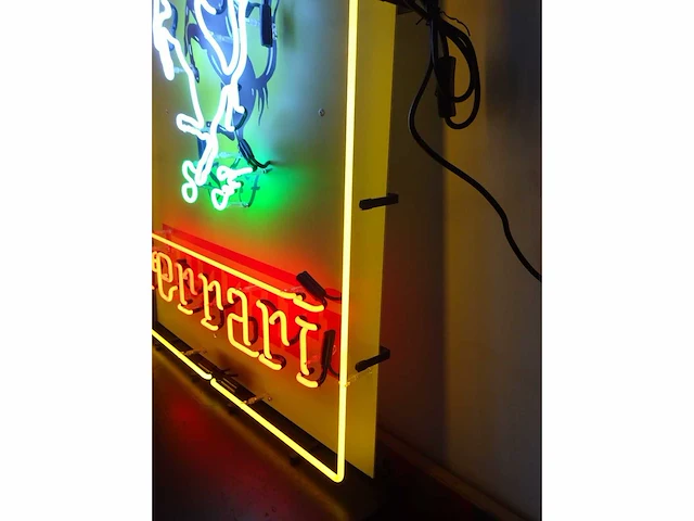 Ferrari - neon sign (glas) - 100 cm x 80 cm - afbeelding 4 van  23