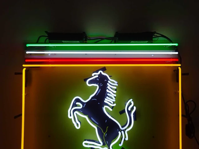 Ferrari - neon sign (glas) - 100 cm x 80 cm - afbeelding 1 van  23