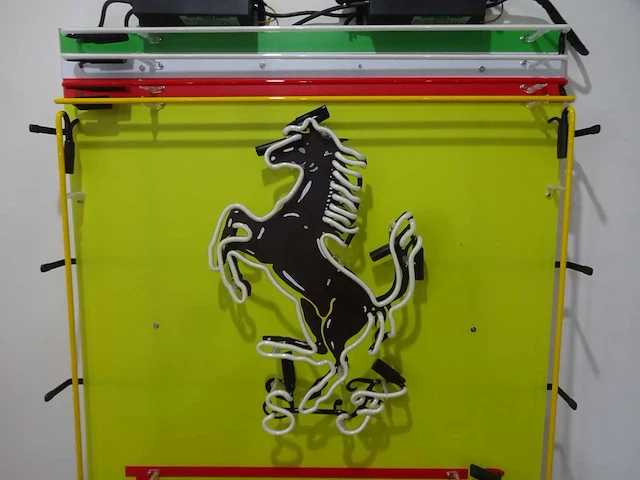 Ferrari - neon sign (glas) - 100 cm x 80 cm - afbeelding 19 van  23