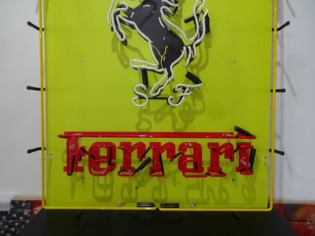 Ferrari - neon sign (glas) - 100 cm x 80 cm - afbeelding 20 van  23