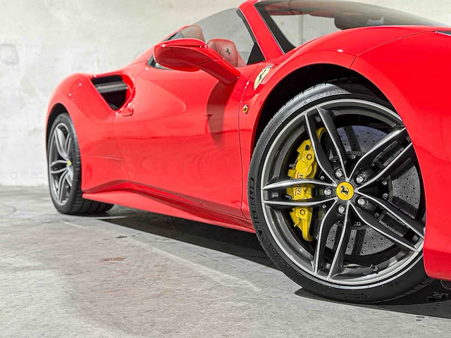 Ferrari 488 spider 3.9 v8 670pk 2018 (garantie) - afbeelding 16 van  76