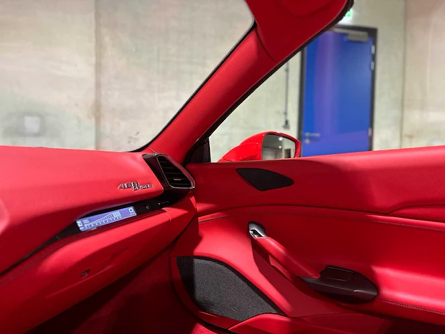 Ferrari 488 spider 3.9 v8 670pk 2018 (garantie) - afbeelding 54 van  76