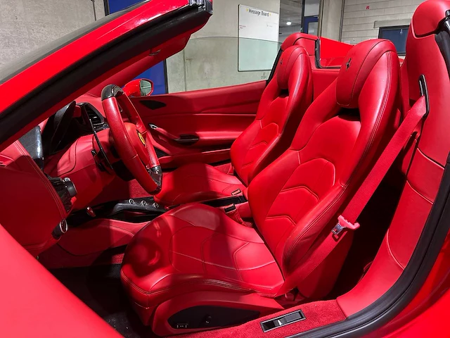 Ferrari 488 spider 3.9 v8 670pk 2018 (garantie) - afbeelding 57 van  76