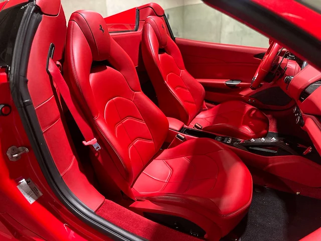 Ferrari 488 spider 3.9 v8 670pk 2018 (garantie) - afbeelding 64 van  76