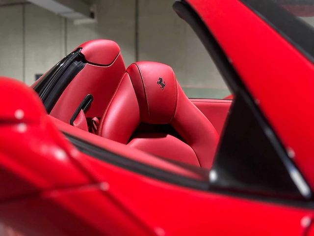Ferrari 488 spider 3.9 v8 670pk 2018 (garantie) - afbeelding 68 van  76