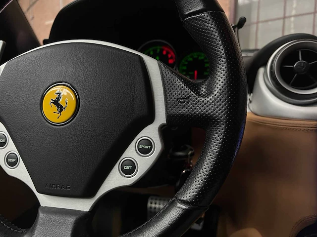 Ferrari 612 scaglietti f1 5.7 v12 540pk 2005 youngtimer - afbeelding 21 van  49
