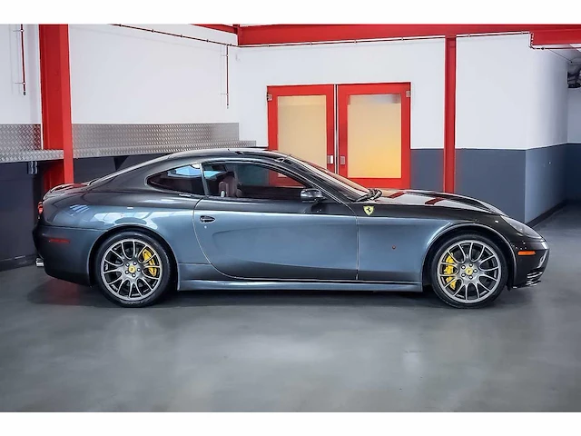Ferrari 612 scaglietti 'one-to-one' coupe 5,7l v12 - 2010 - afbeelding 2 van  78