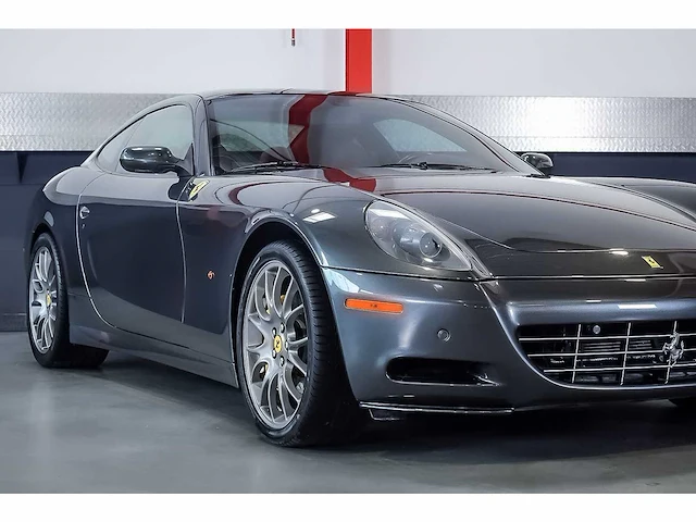Ferrari 612 scaglietti 'one-to-one' coupe 5,7l v12 - 2010 - afbeelding 11 van  78