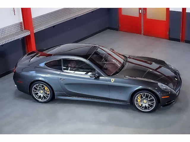 Ferrari 612 scaglietti 'one-to-one' coupe 5,7l v12 - 2010 - afbeelding 19 van  78
